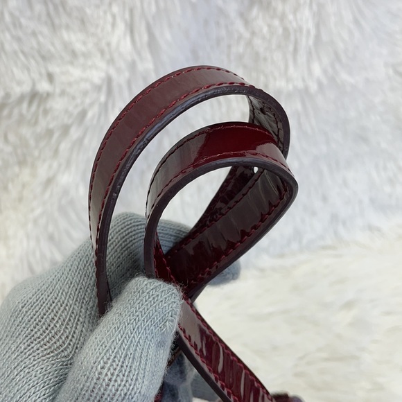 BURBERRY HEART TWO WAY SHOULDER BAG - Picture 16 of 16